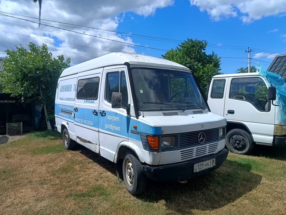 Mercedes T1 грузопасажир