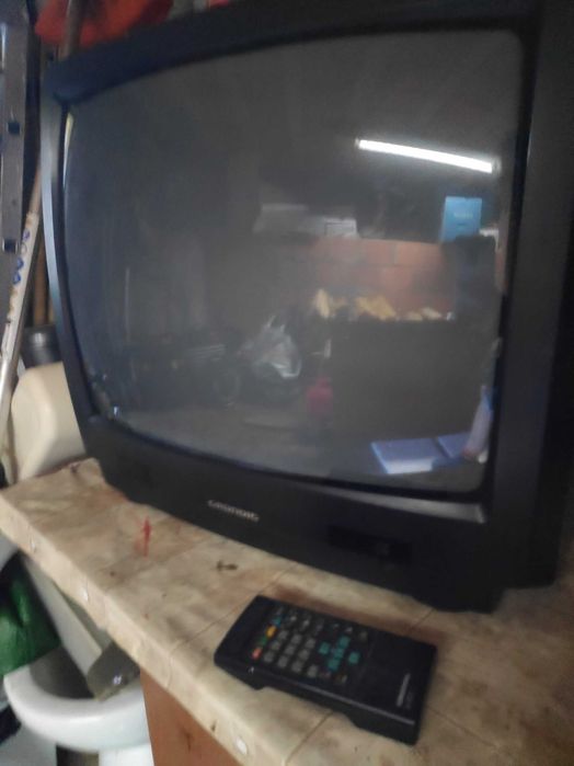 Televisor Grundig com pouco uso