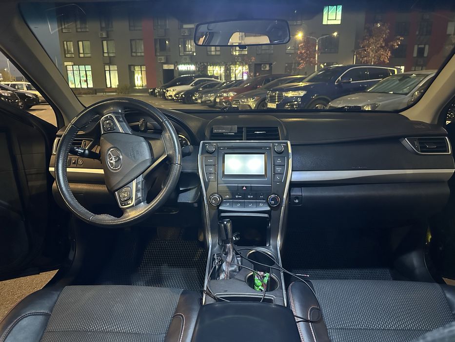 Toyota camry 55 2017