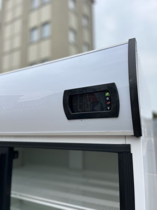 Witryna chłodnicza 1100 L |Regał chłodniczy- na kwiaty, nabiał, napoje