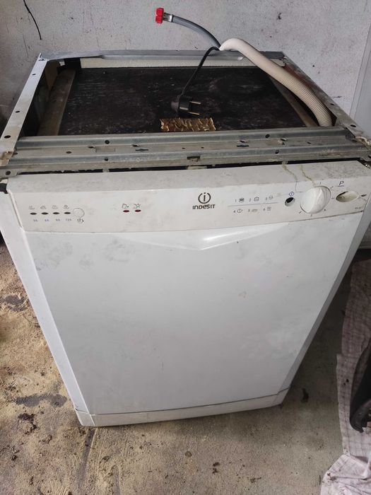 Máquina lavar louça Indesit IDL 62 para peças