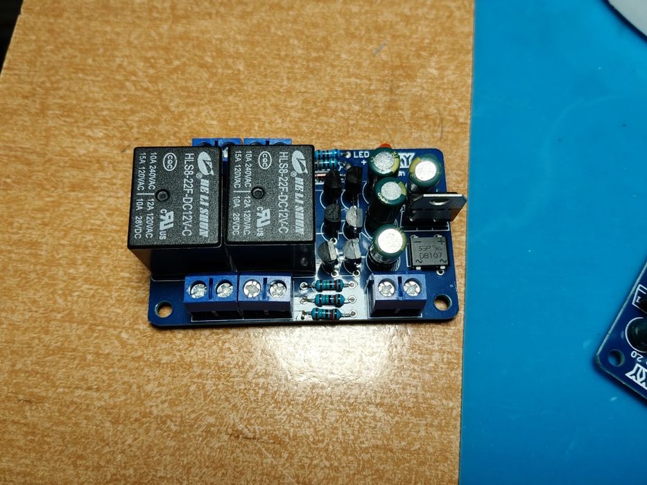 Плати захисту динаміків