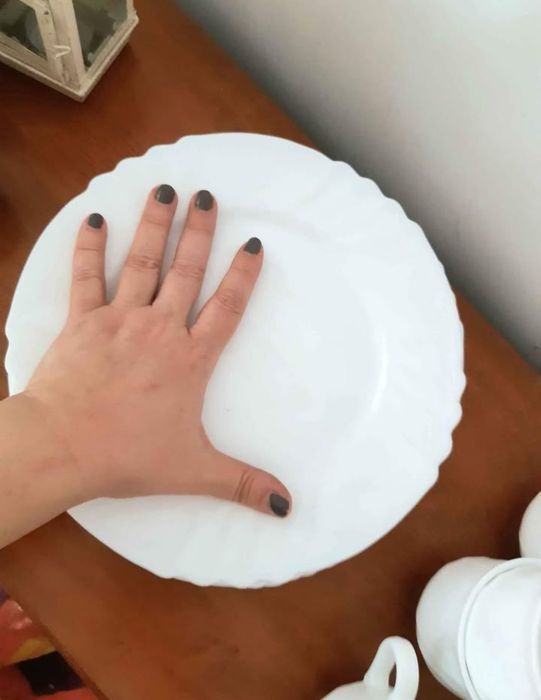 Serviço branco de mesa + serviço de chá, em ceramica vidrada
Ver descr64862087401858127