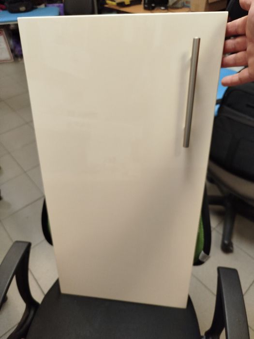 Фасад на кухню світлий.