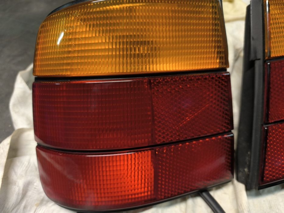 BMW E34 91 r. Orginał lampy tył hella