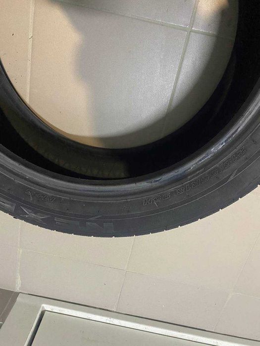 Продам шини 215/55 R18