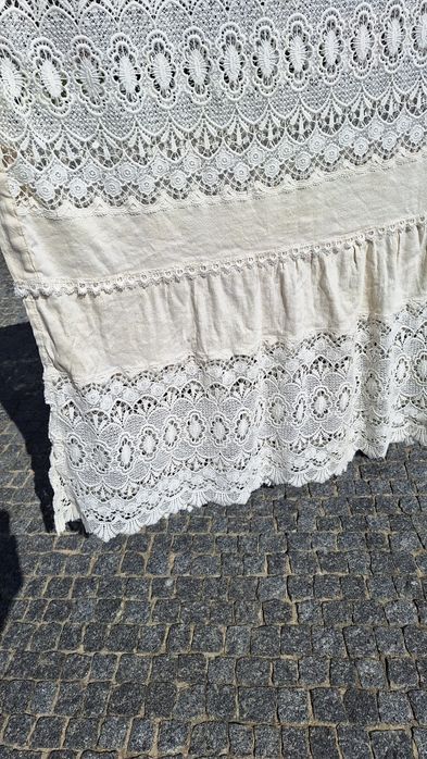 Vendo coberta de linho e renda