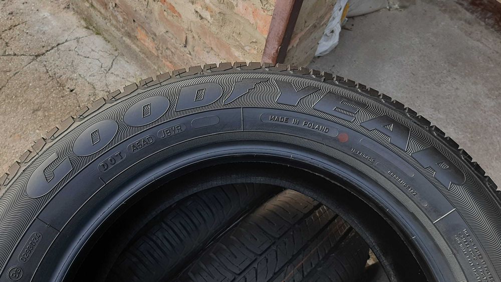 Скати нові 185/65 R15 Goodyear GT3