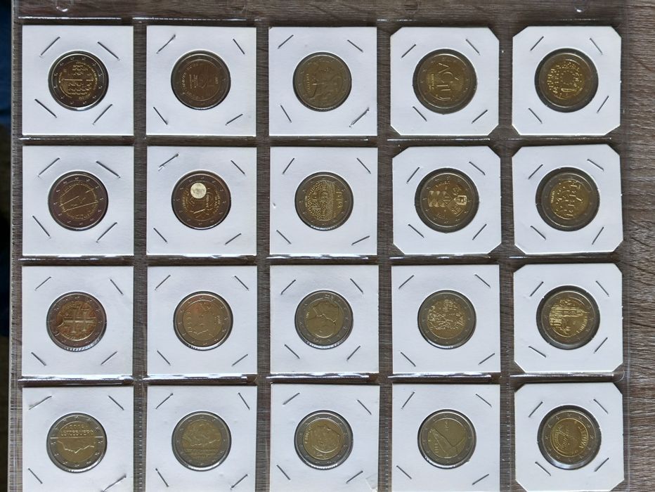 Coleção de 220 moedas 2€