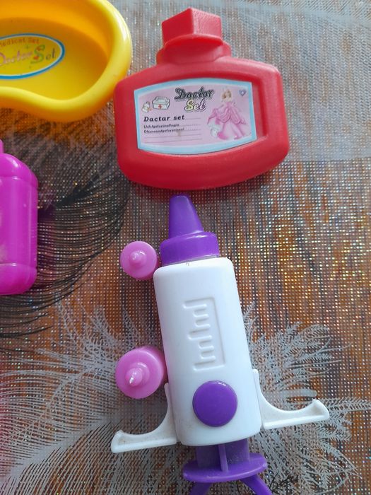 Продам дет  игрушки Набор доктора