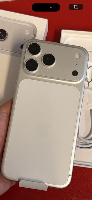 Iphone 17 pro max laranja Novo .