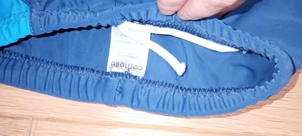 Kąpielówki chłopięce 2 pary w idealnym stanie rozm 122-134