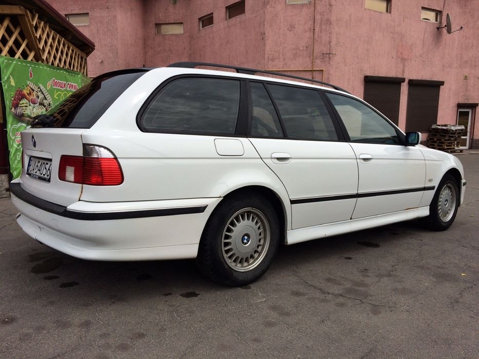 Продам двери,  е39 BMW туринг