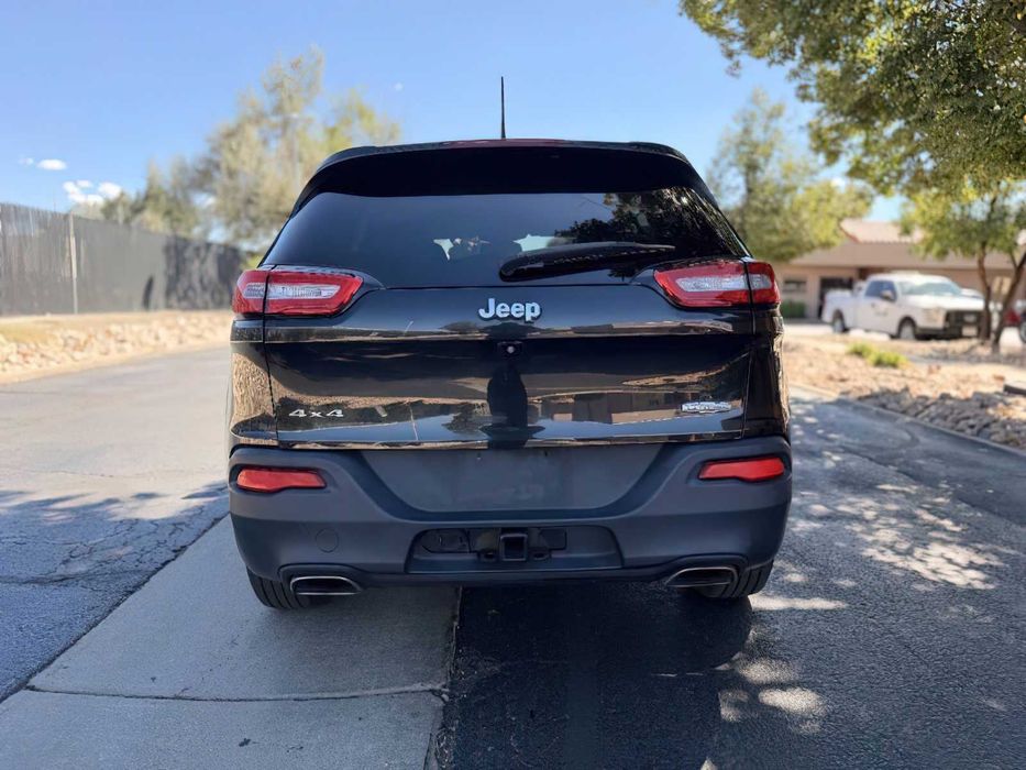 Jeep Cherokee      2015
