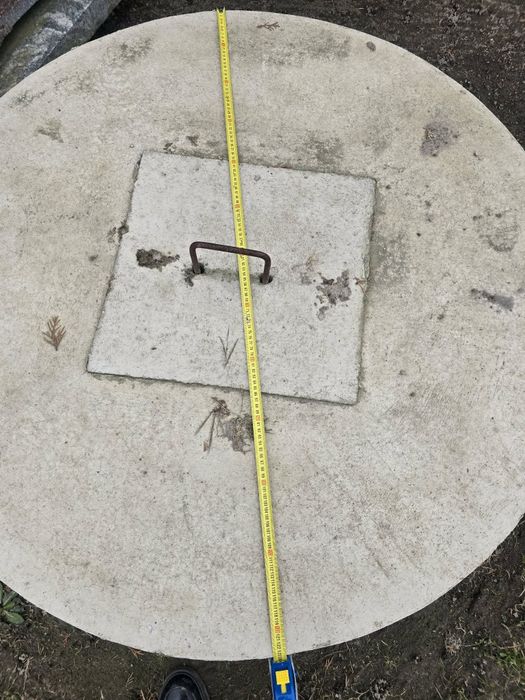 Pokrywa betonowa zbrojona  ok 125 cm