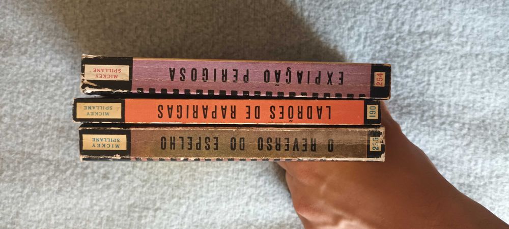 Livros policiais Mickey Spillane (coleção vampiro)