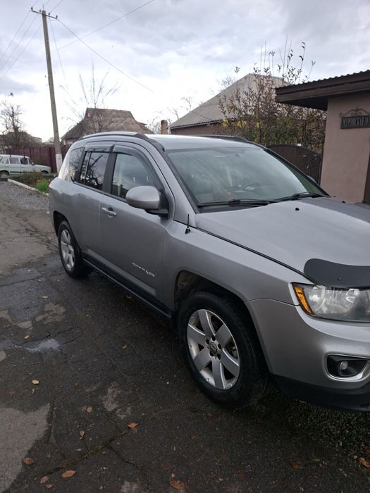 Jeep compass автомобиль