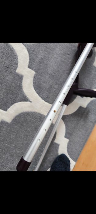 kule ortopedyczne rehabilitacyjne  inwalidzkie łokciowe regulowana wys