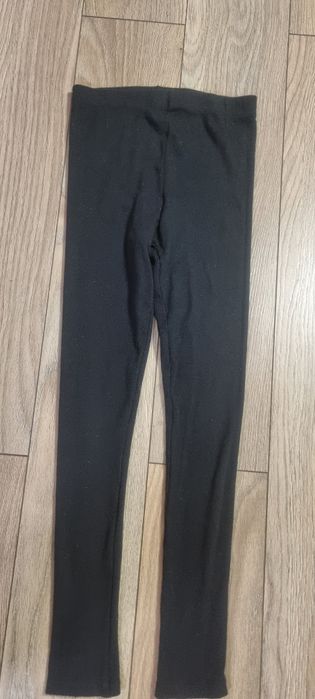 Prążkowane legginsy r. 152