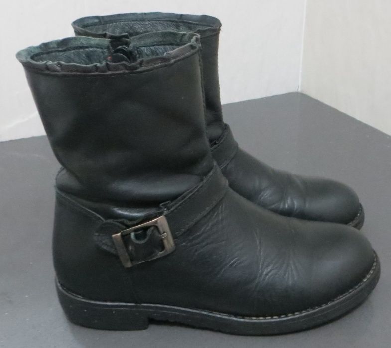 Botas Pele Genuína Nº 32 Fabricado Portugal, forradas tecido almofadad