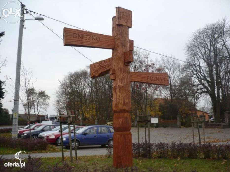 Kolumny , słupy , filary , bale toczone drewniane