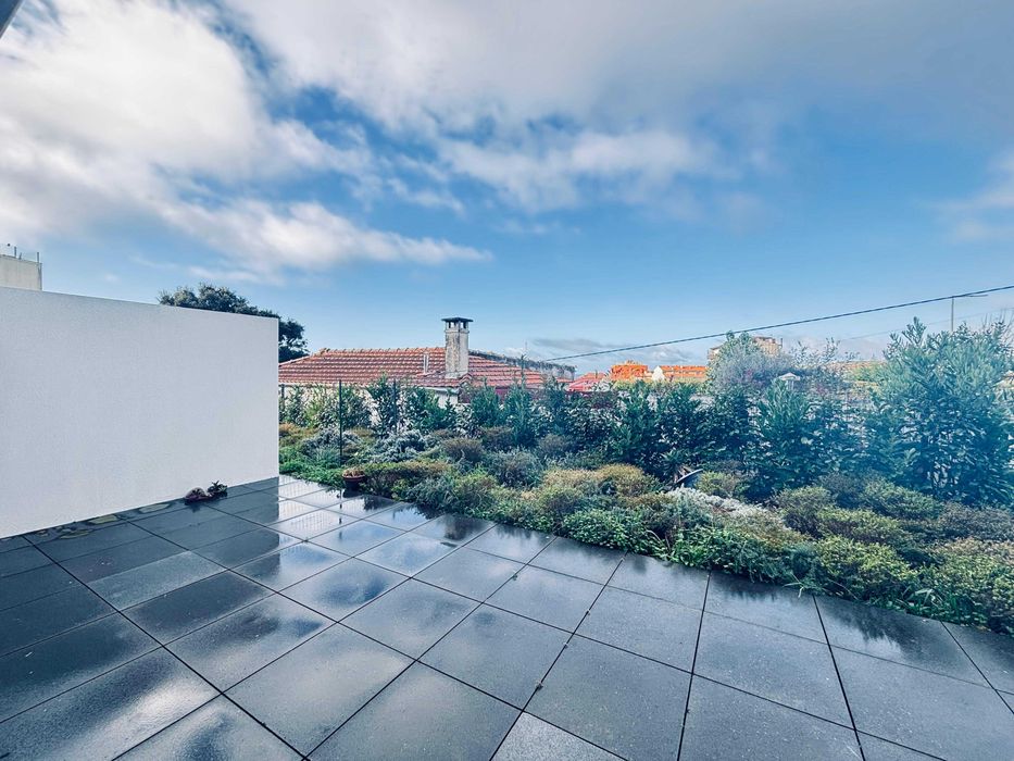 Arrendamento - T2 com terraço (ESPINHO)