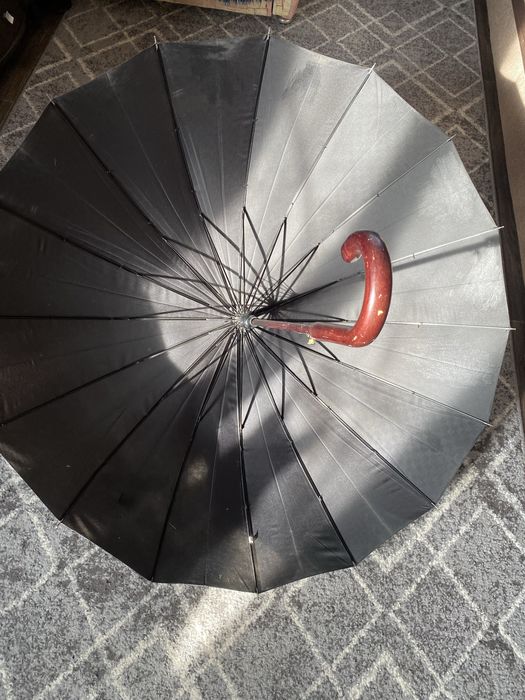 Продам мужской зонт—трость.