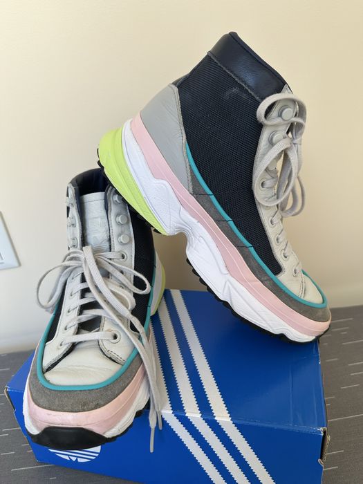 Ботінки adidas оригінал,шкіра р.38