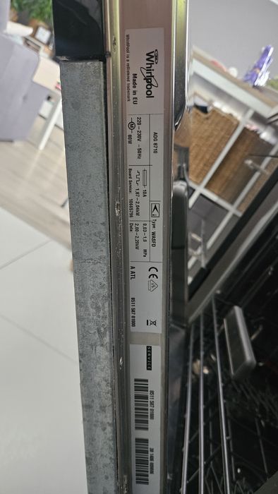 Sprzedam używaną zmywarkę Whirlpool ADG8710