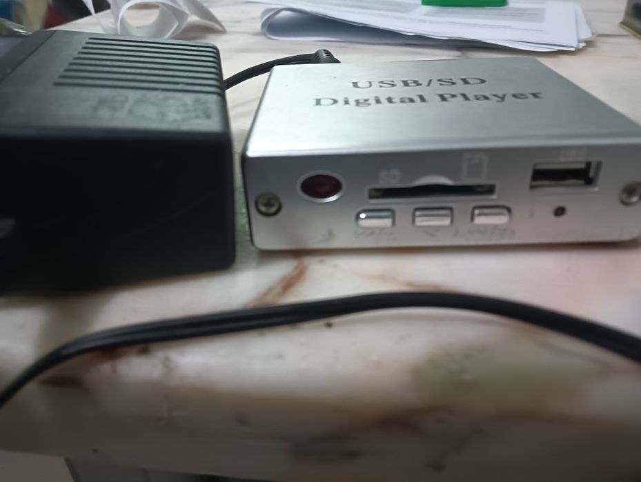 Leitor audio com entrada USB e cartão SD