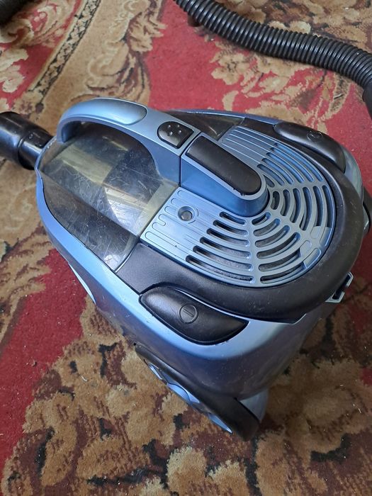 Пилосос Vitek 2000W