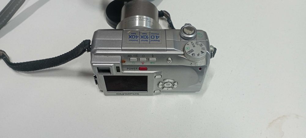 OLYMPUS C-765 Ultra Zoom