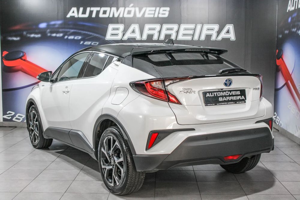 Toyota C-HR 1.8 Hybrid Square Collection