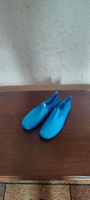 Коралки гумові чоловічі  42 розмір оригінал в чудовому стані