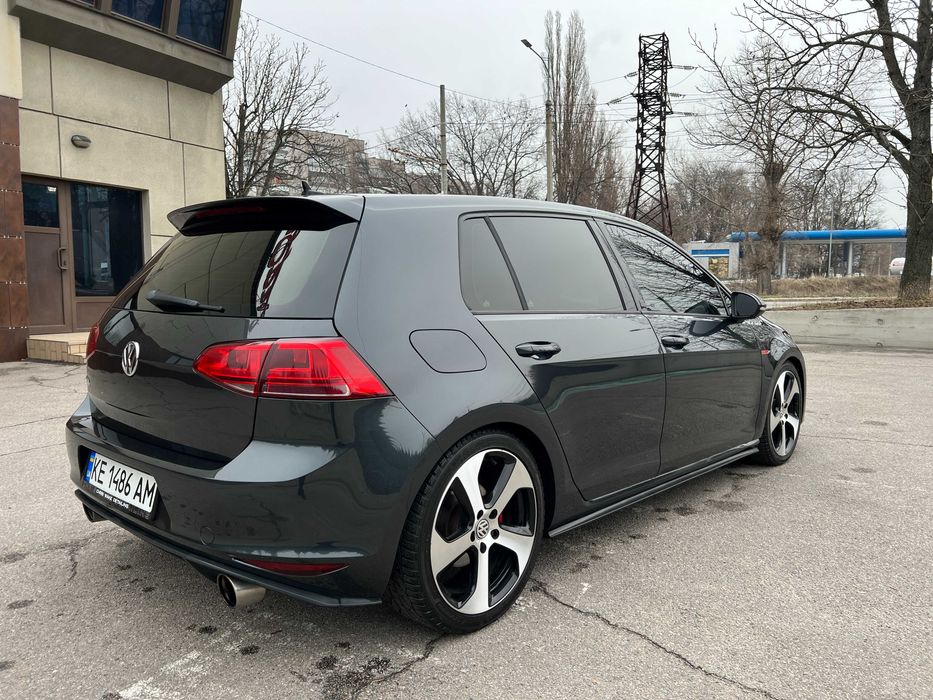 Volkswagen Golf 7 GTI