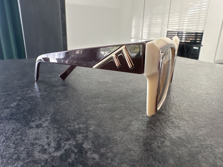 Okulary przeciwdloneczne Fendi