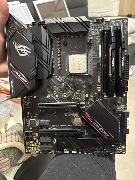 Asus ROG STRIX B550-F + Ryzen 5700x + G.Skill ddr4 3600 16Gx2 lc16