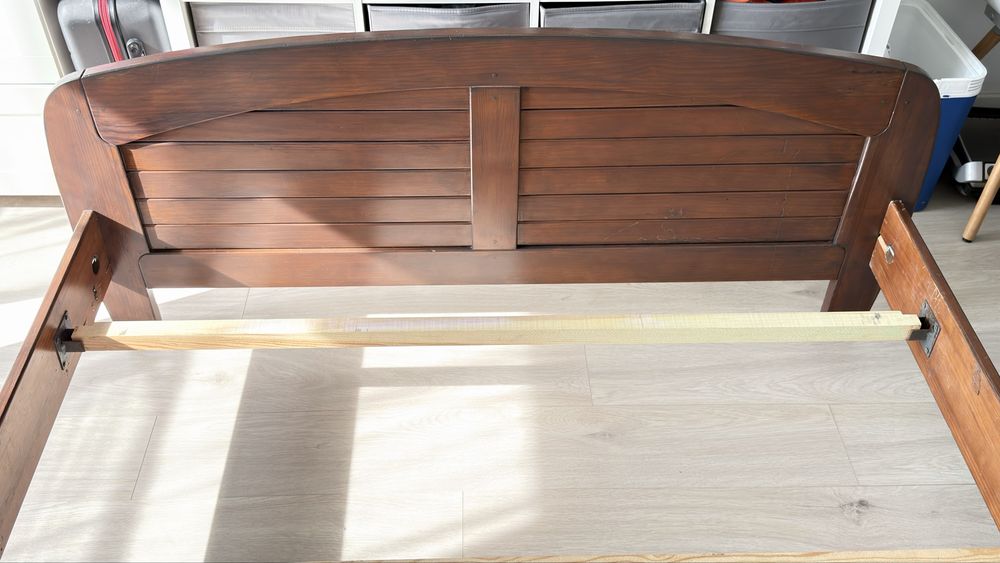 Cama de casal usada