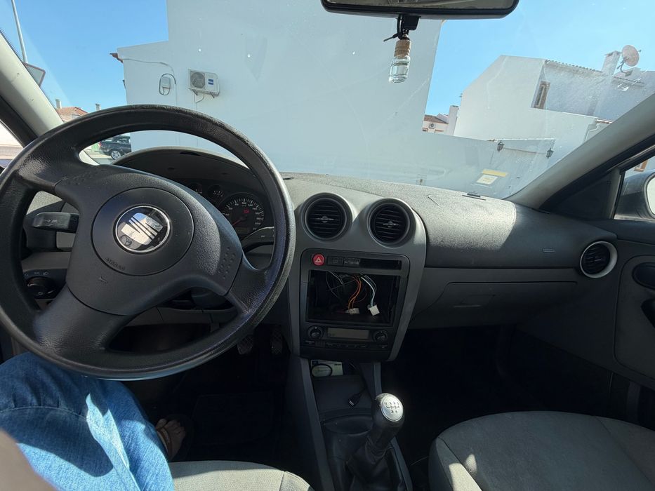 Vendo seat Ibiza gasóleo - 2002 — photo 5