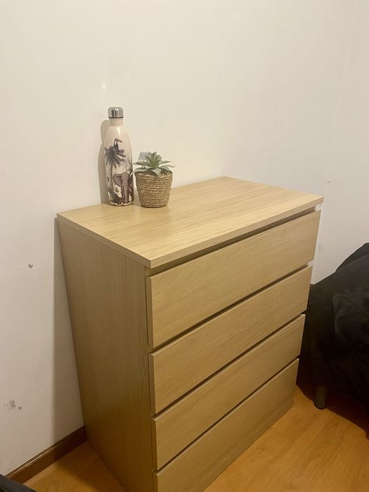 Cómoda c/4 gavetas IKEA