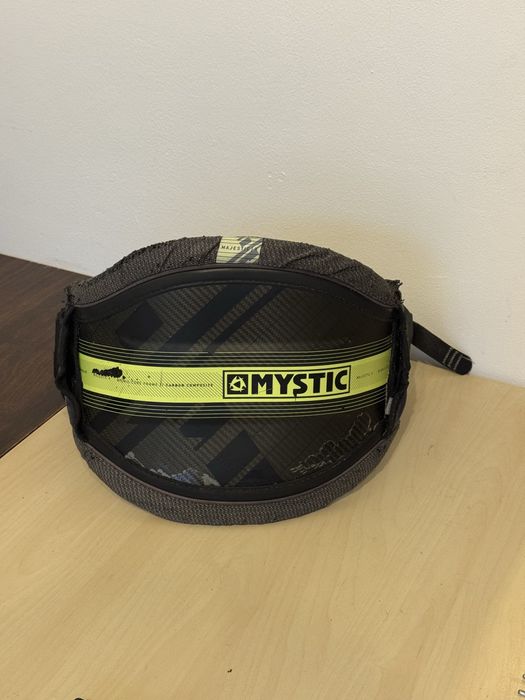 Trapez Mystic Majestic X L z hakiem – kitesurfing