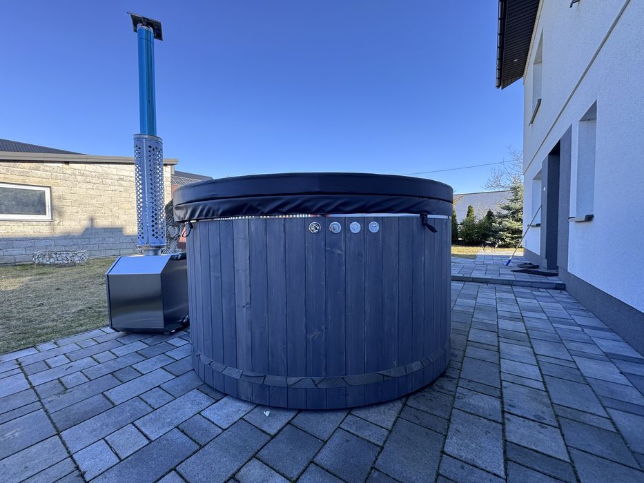 Balia ogrodowa z hydromasażem – NOWA, bogate wyposażenie