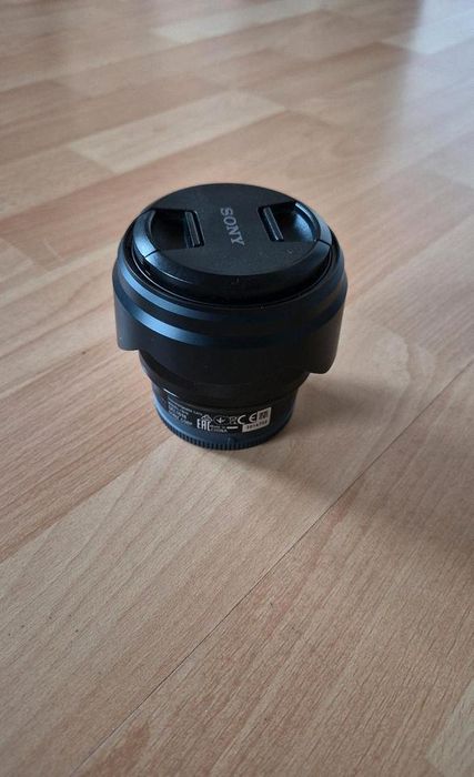 Sony SEL-1018 Ultra Szerokokątny Obiektyw 10-18mm F4.0 OSS E-Mount – Bardzo Dobry Stan