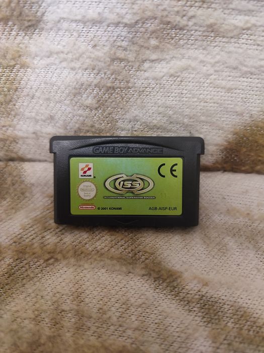 Продам Nintendo game boy advance