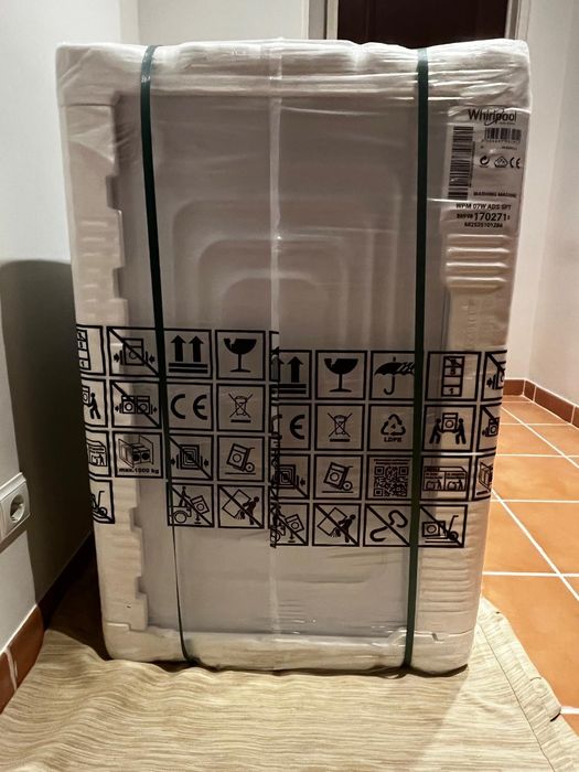 Maquina de Lavar Roupa Whirlpool Nova e embalada