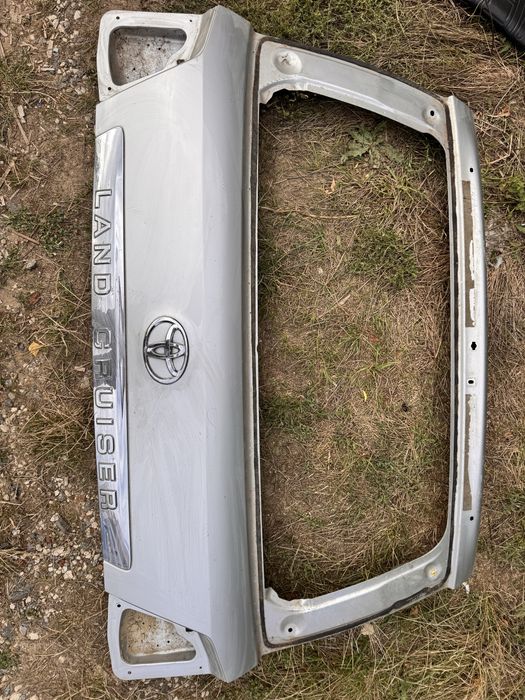 Ляда від Toyota land Cruiser 200 2012 року