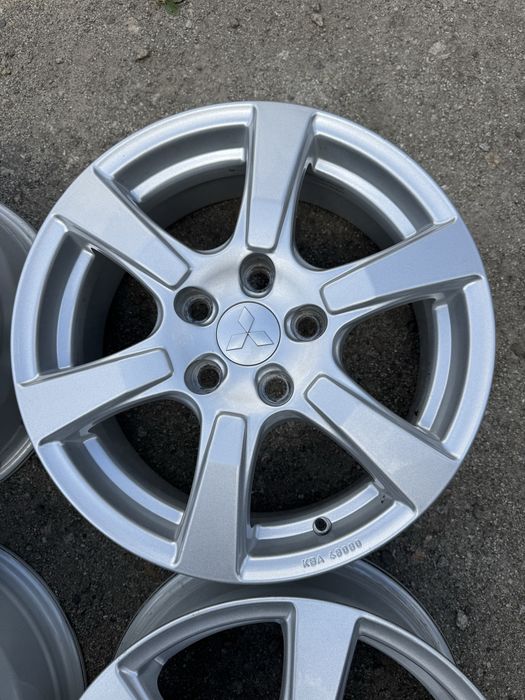 Felgi aluminiowe mitsubishy 6,5x16 et46 5x114,3