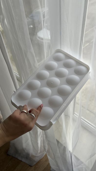 Контейнер для хранения яиц судочек лоток