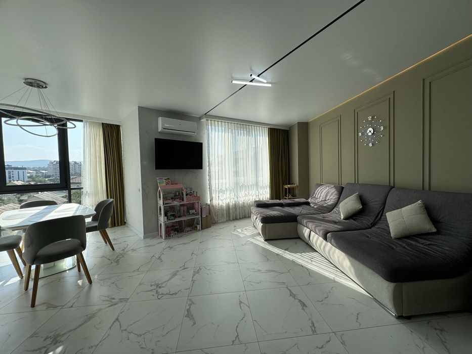 Продам трикімнатну квартиру у м. Трускавець вул Довбуша