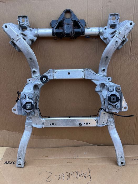 RANGE ROVER VOGUE L405 448DT  Wózek przedni sanki kołyska przód